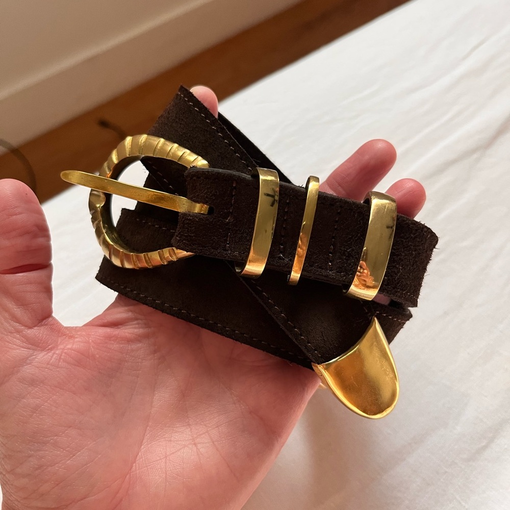 Luxurious Brown Suede Belt with Gold Buckle